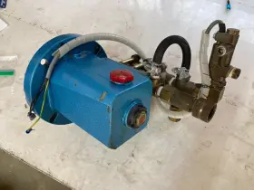 2sf22els3 Cat Pumps Pressure Washer Pump For Parts Or Rebuild