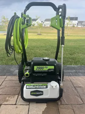 Gpw20001 Greenworks 2000 Psi 1.2 Gpm Electric Pressure Washer 4 Nozzl 25ft Hose 35ft Cord
