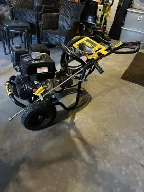 Dxpw4440 Honda The Dewalt 4400 Psi Engine Pressure Washer #2
