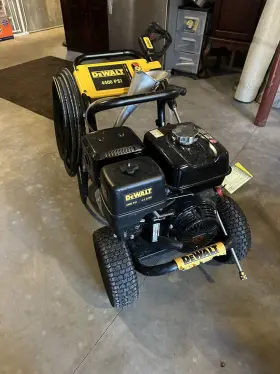 Dxpw4440 Honda The Dewalt 4400 Psi Engine Pressure Washer